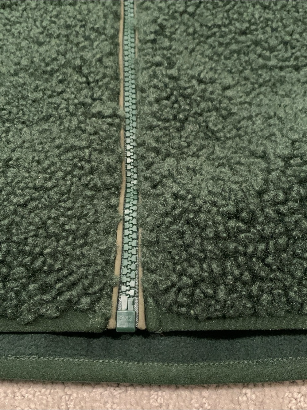 JW ANDERSON + UNIQLO Dark Green Sherpa Zip Jacket - Picture 8 of 12